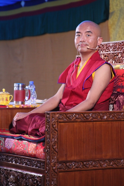 28 Rinpoche Teaching Closeup
