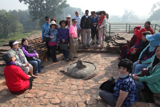 9 Group at Kudan Temple site